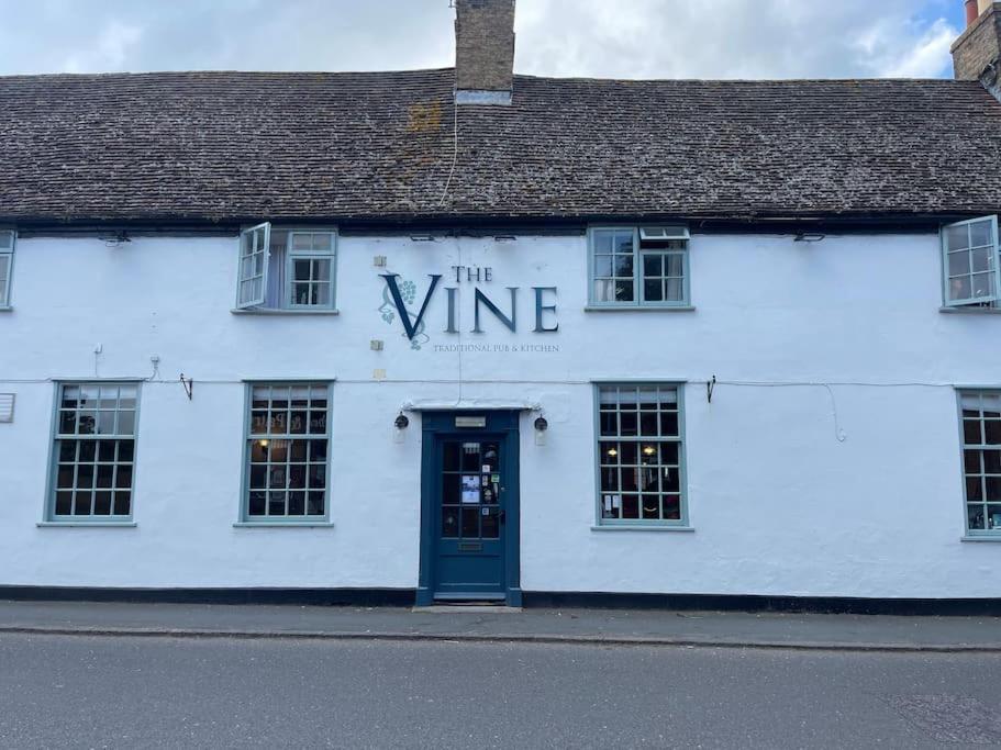 Elegant Oak Beamed House In Pretty Village Buckden  Exterior foto