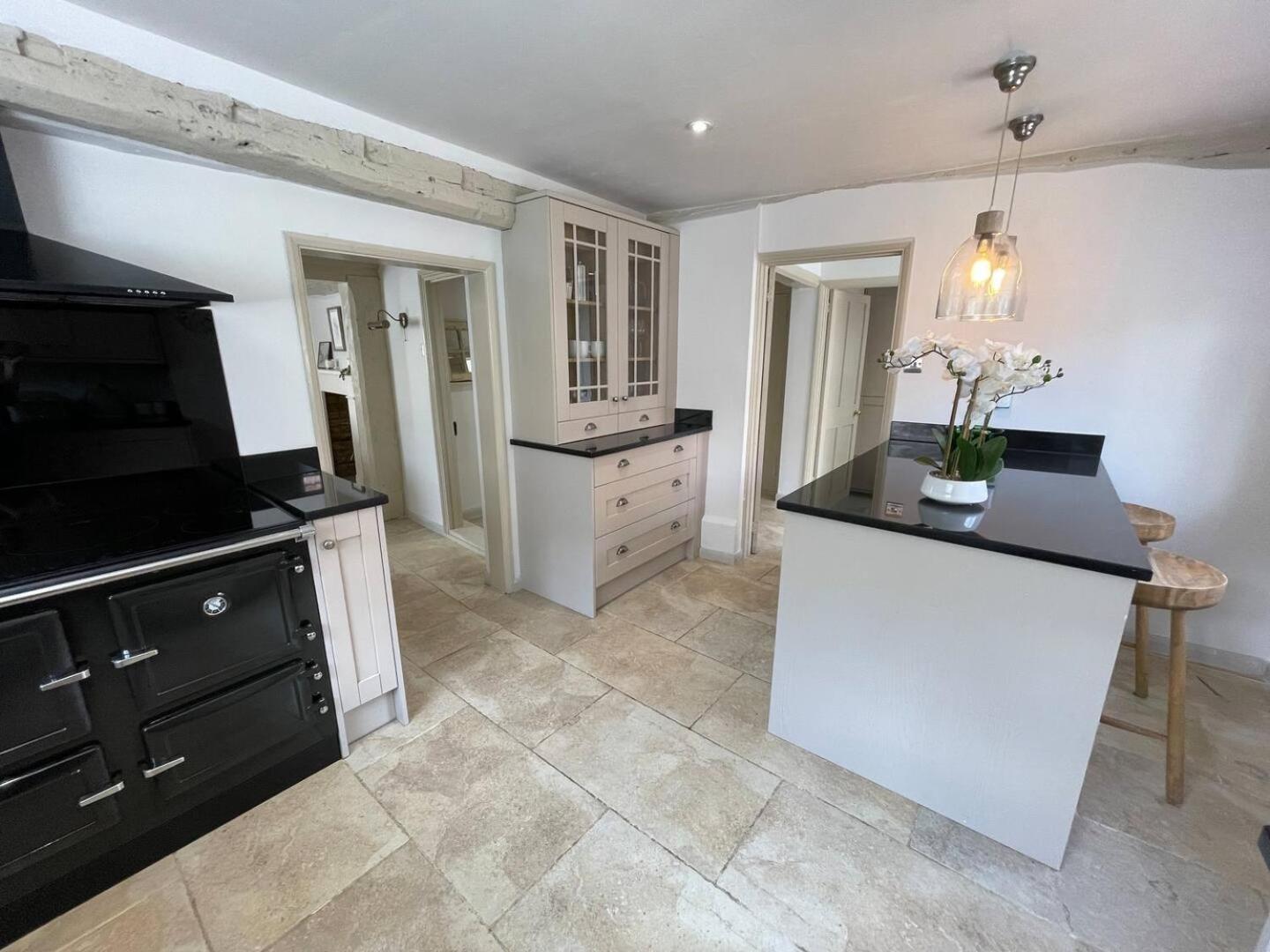 Elegant Oak Beamed House In Pretty Village - Cambridge Homehost Buckden (Cambridgeshire) Exterior foto